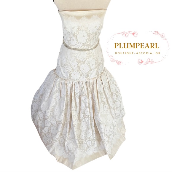 An Original Milly of New York Vintage Custom wedding gown - Picture 3 of 16